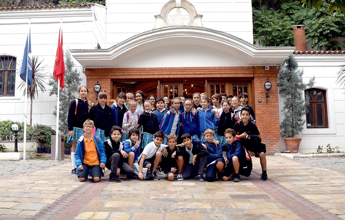 Piri Reislilerle Saint Josephliler İzmir Turunda-img
