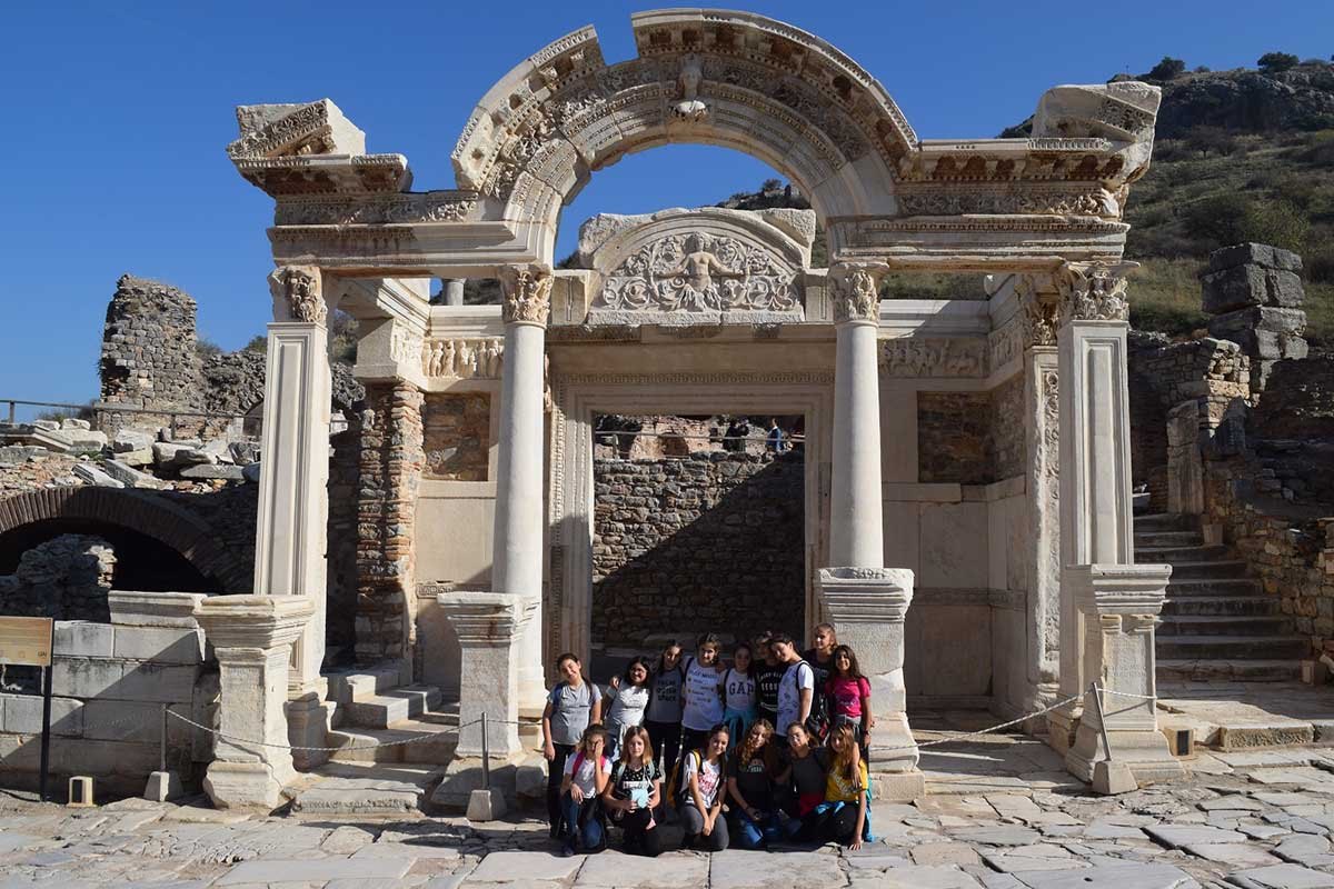 7’ler Efes’i Keşfetti-img