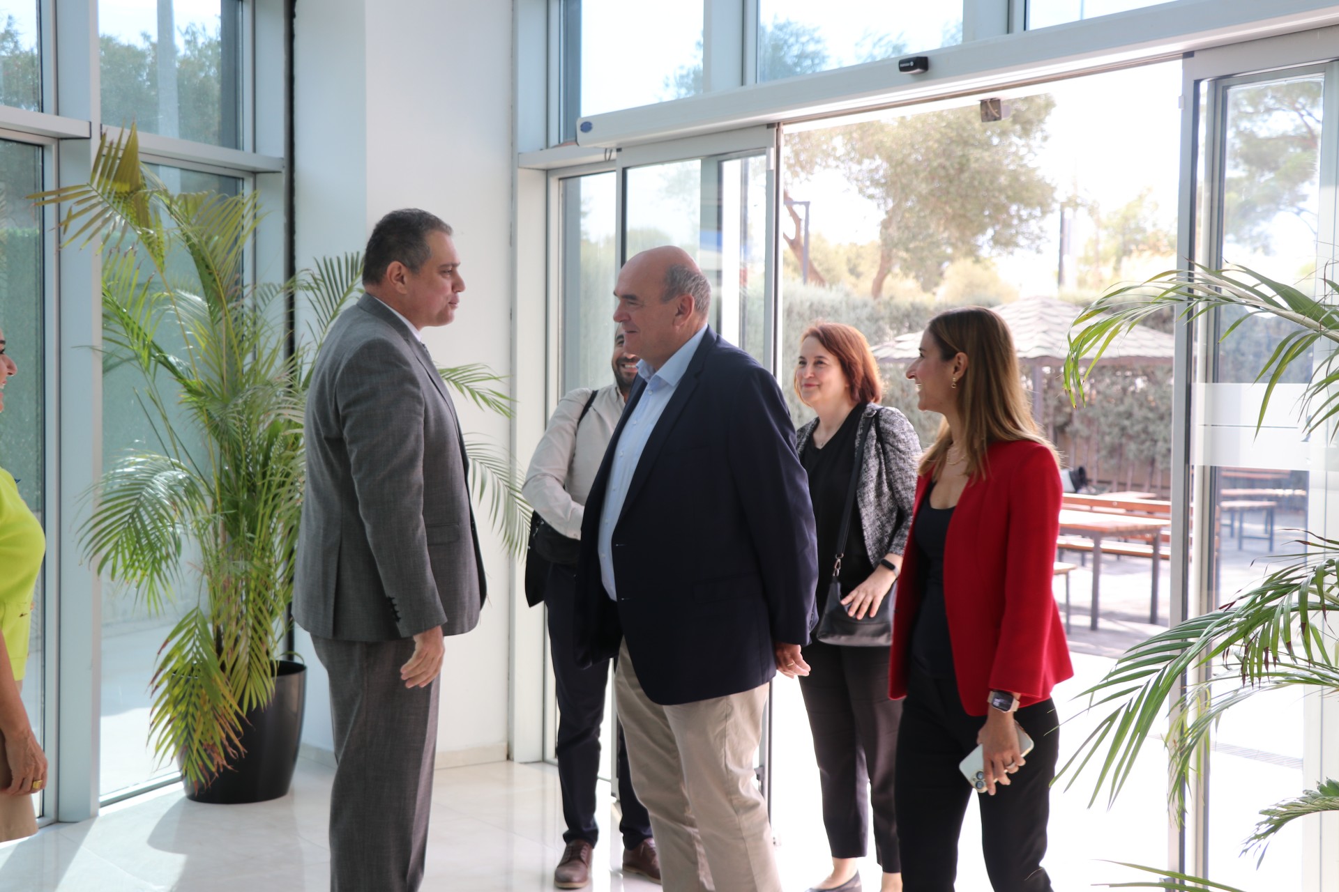 İzmir Fransız Kültür Merkezi Müdürü ve Heyetini Lisemizde Ağırladık-img